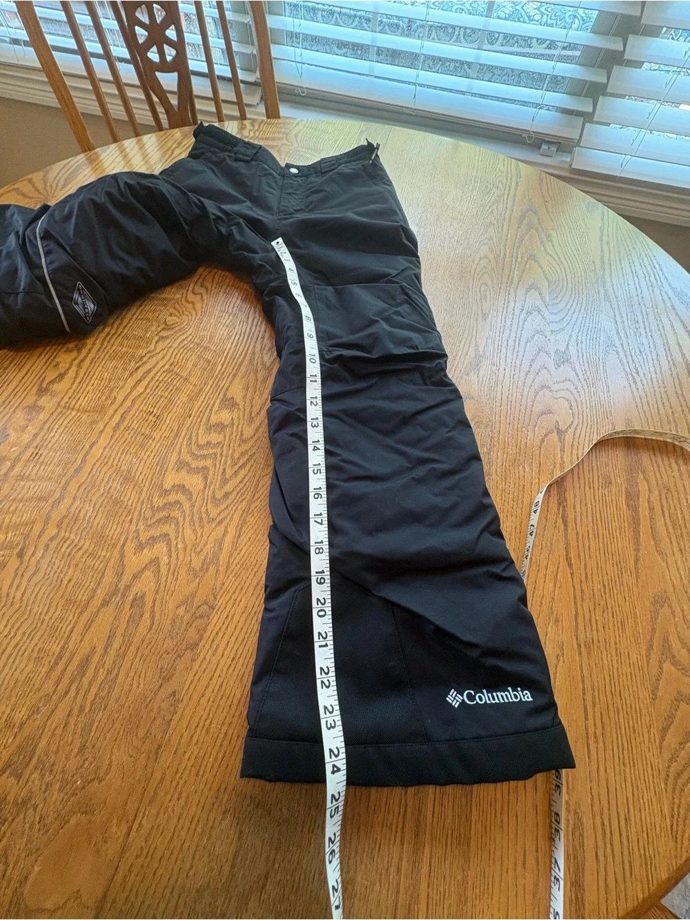 COLUMBIA BUGABOO Boys M 10-12 Black Cargo Snow Ski Pants Kids Unisex EUC